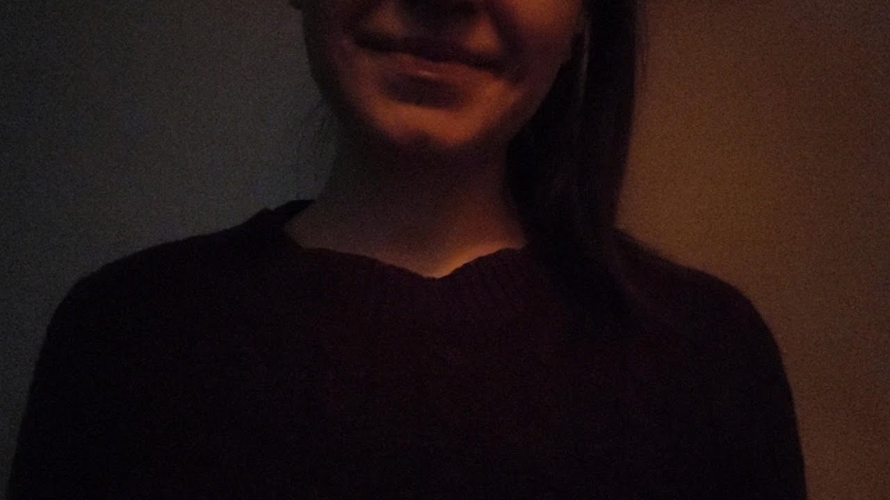 ASMR- Mouthsounds and i´m brushing you