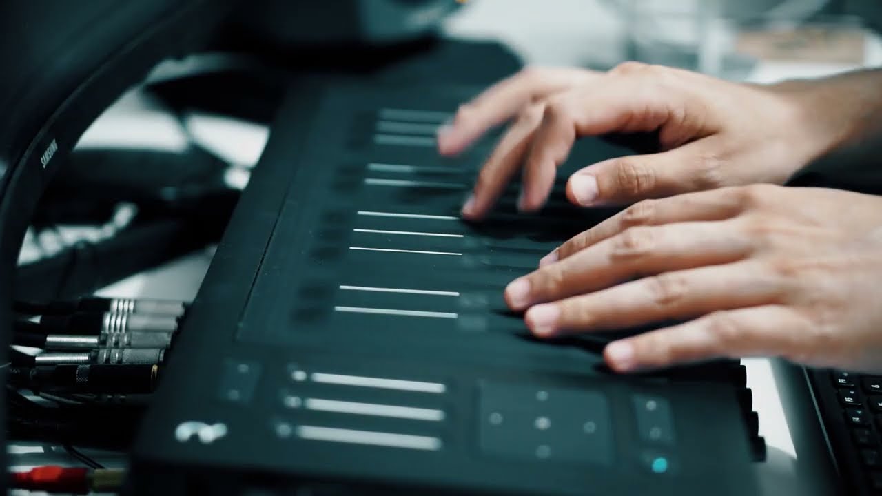 ROLI Seaboard Rise 25 - Cinematic Music Test
