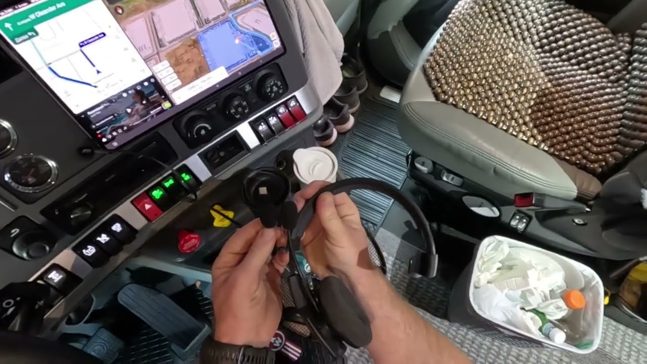  Установил USB-зарядку с рулеткой трак t680ods #USBcharger #TruckerLife