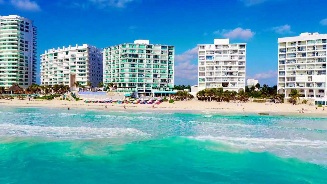 Volando sobre Cancun Mexico DRONE FOOTAGE