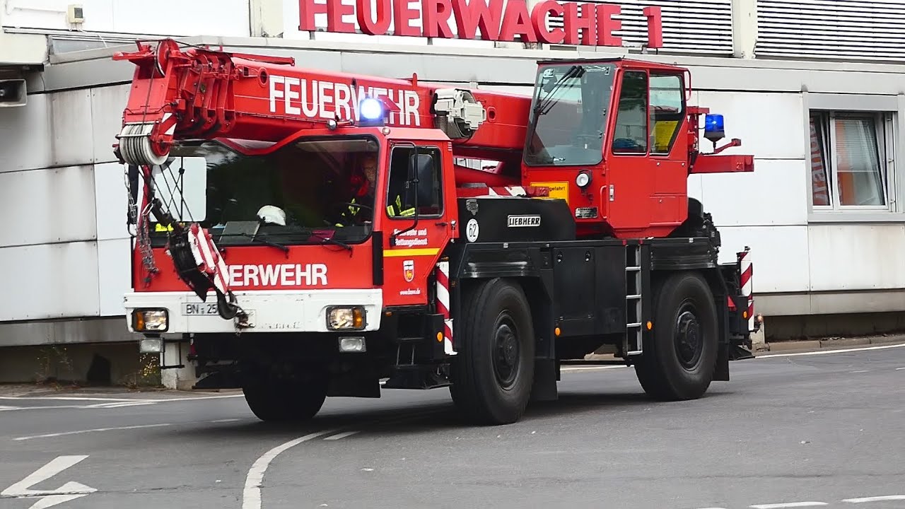 [BONNER RÜSTEINHEIT] Zahlreiche Einsatzfahrten von Feuerwehr und Rettungsdienst.