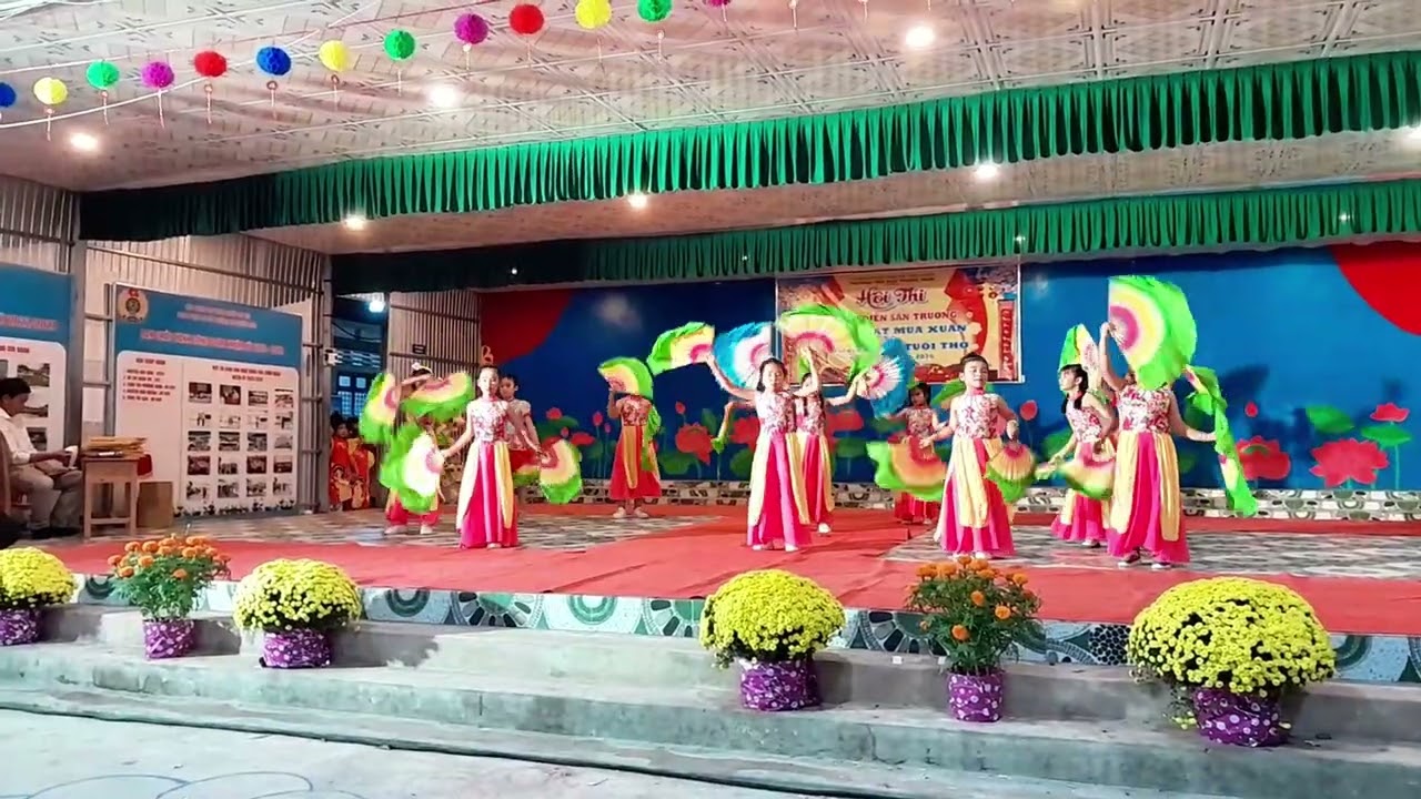 Múa Vũ khúc sen hồng - Lớp 3.1