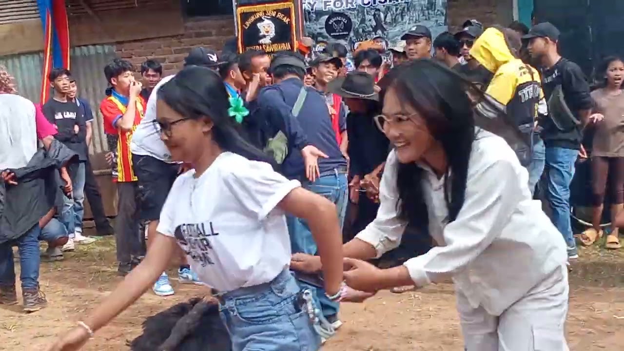 Seni reak warga budaya jadi bintang tamu di Cipondoh girang 