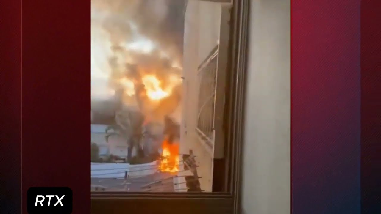 Breaking: Yemeni missiles hit Mossad HQ in Tel Aviv, causing fire and chaos in Israel