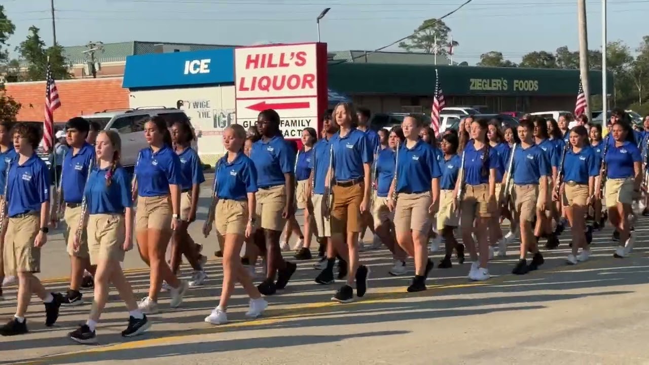 Dickinson Gator Band first parade!