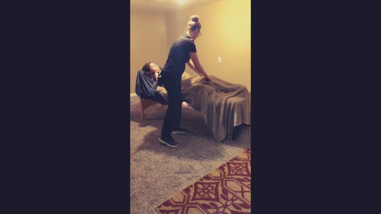 Pregnancy massage demo (face-down/face-up)