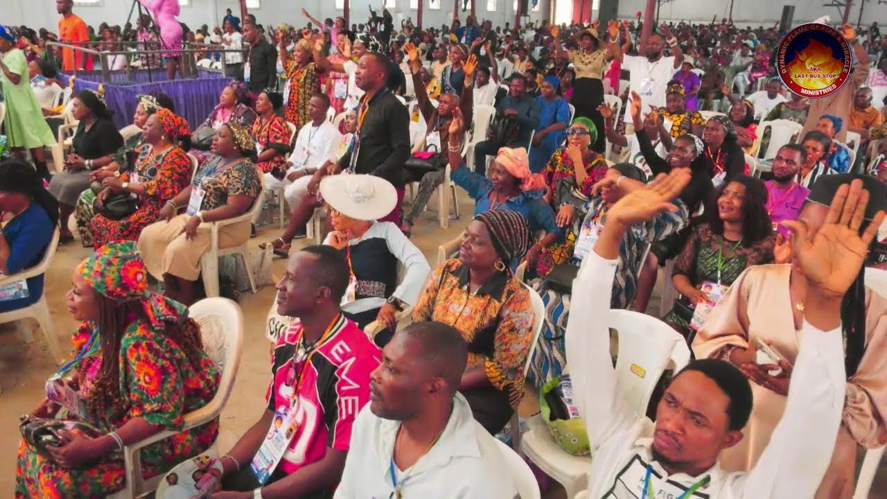 SUNDAY LIVE SERVICE