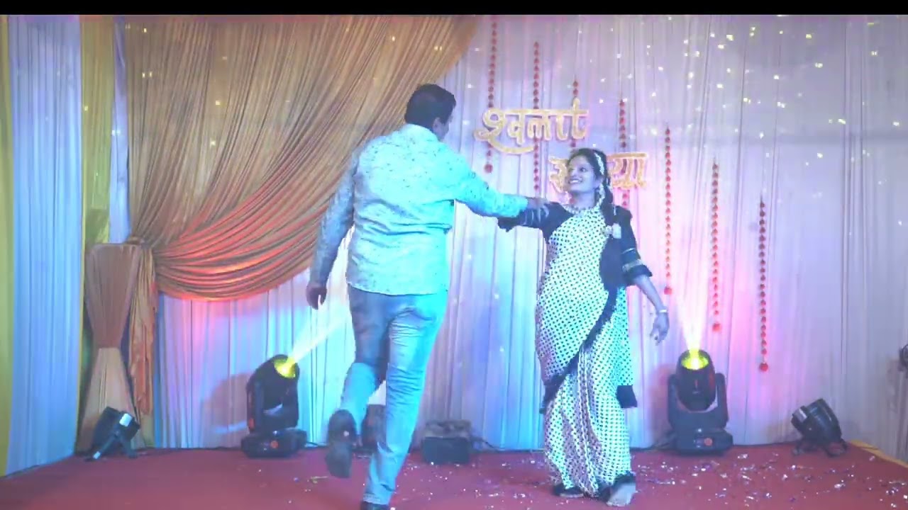 Aaj kal tere mere pyar ke charche