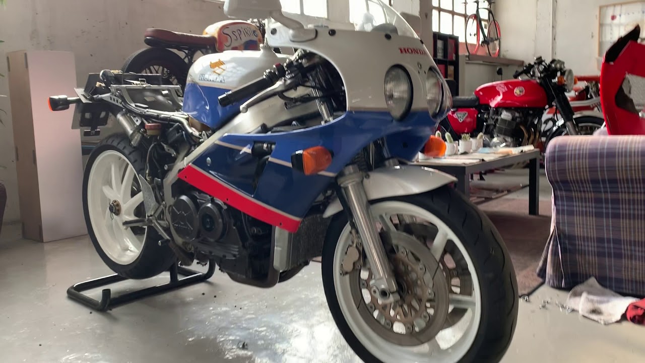 Desmontamos la Honda RC30 VFR750R y Comentamos para posibilidad de realizar una Réplica