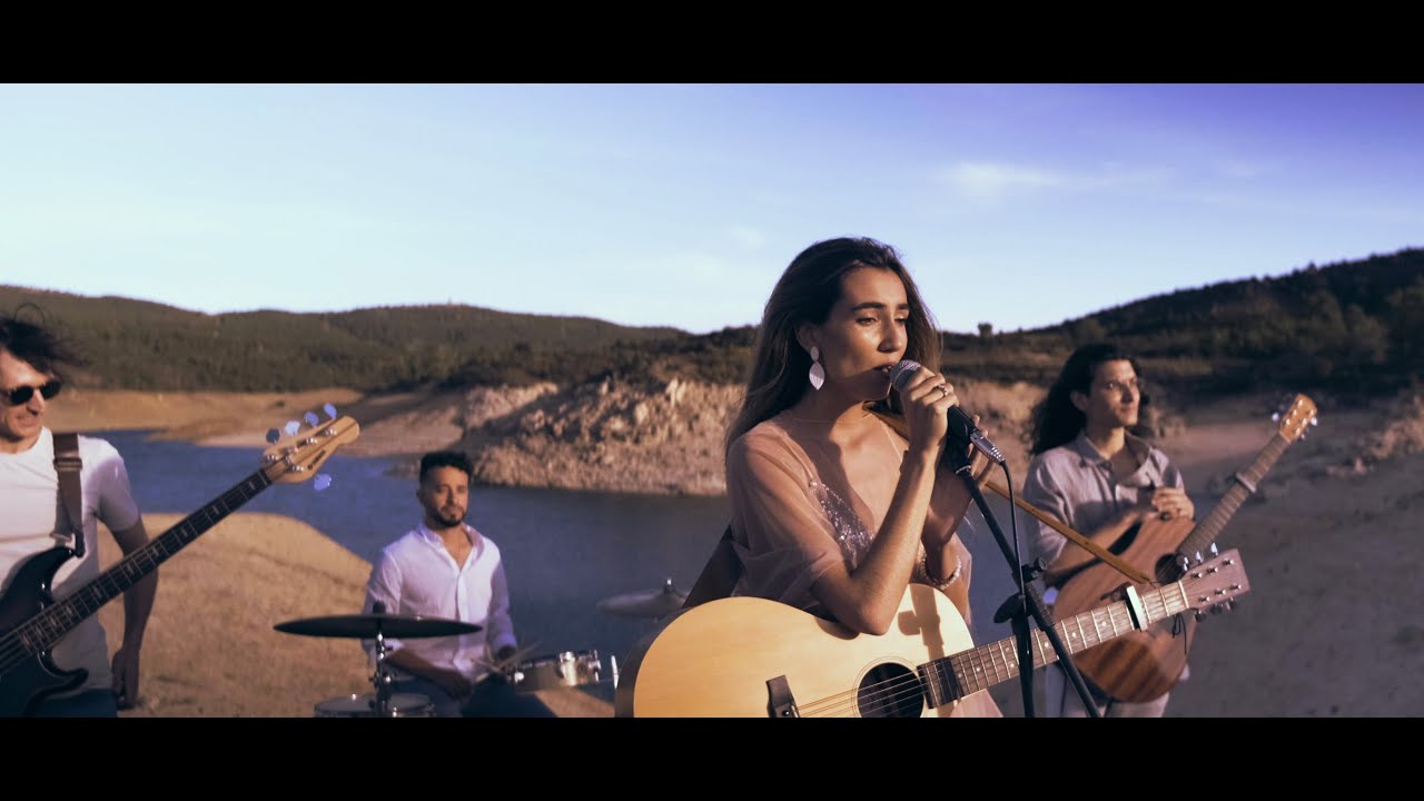 Mercedes Cañas - 8 que 80 (Videoclip Oficial)