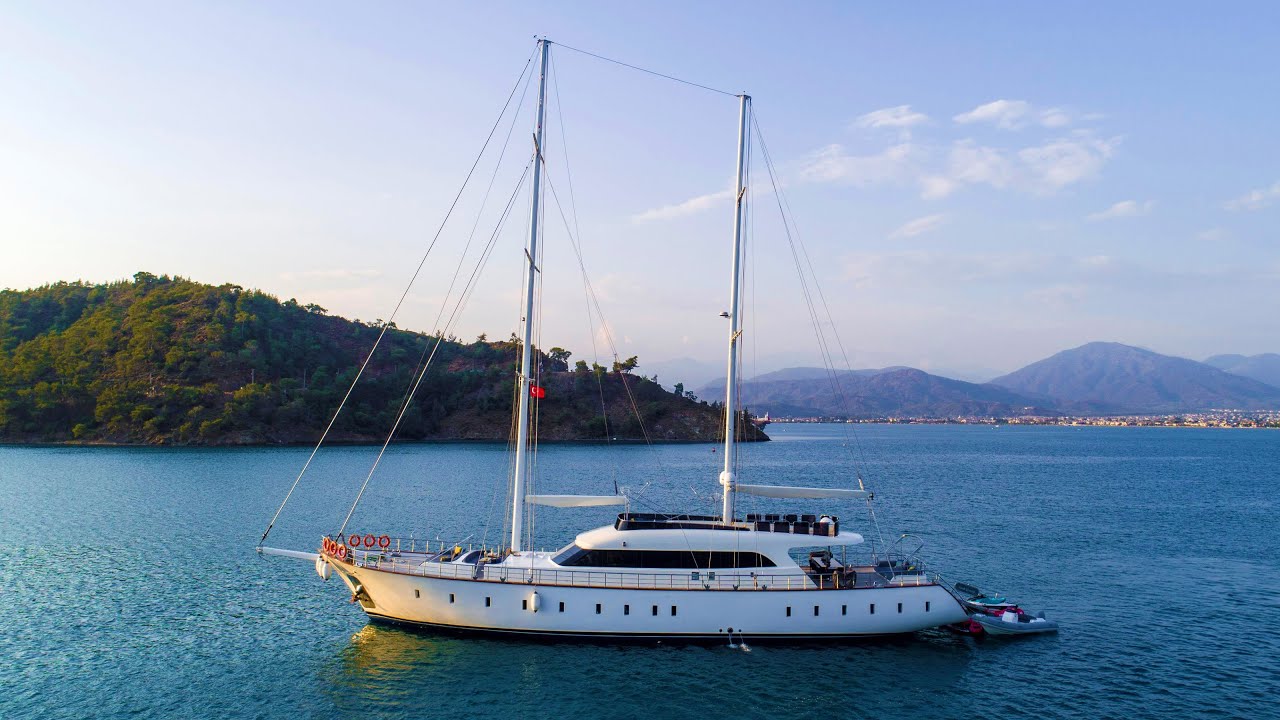 Queen Of Makri - Ultra Luxury Yacht Charter