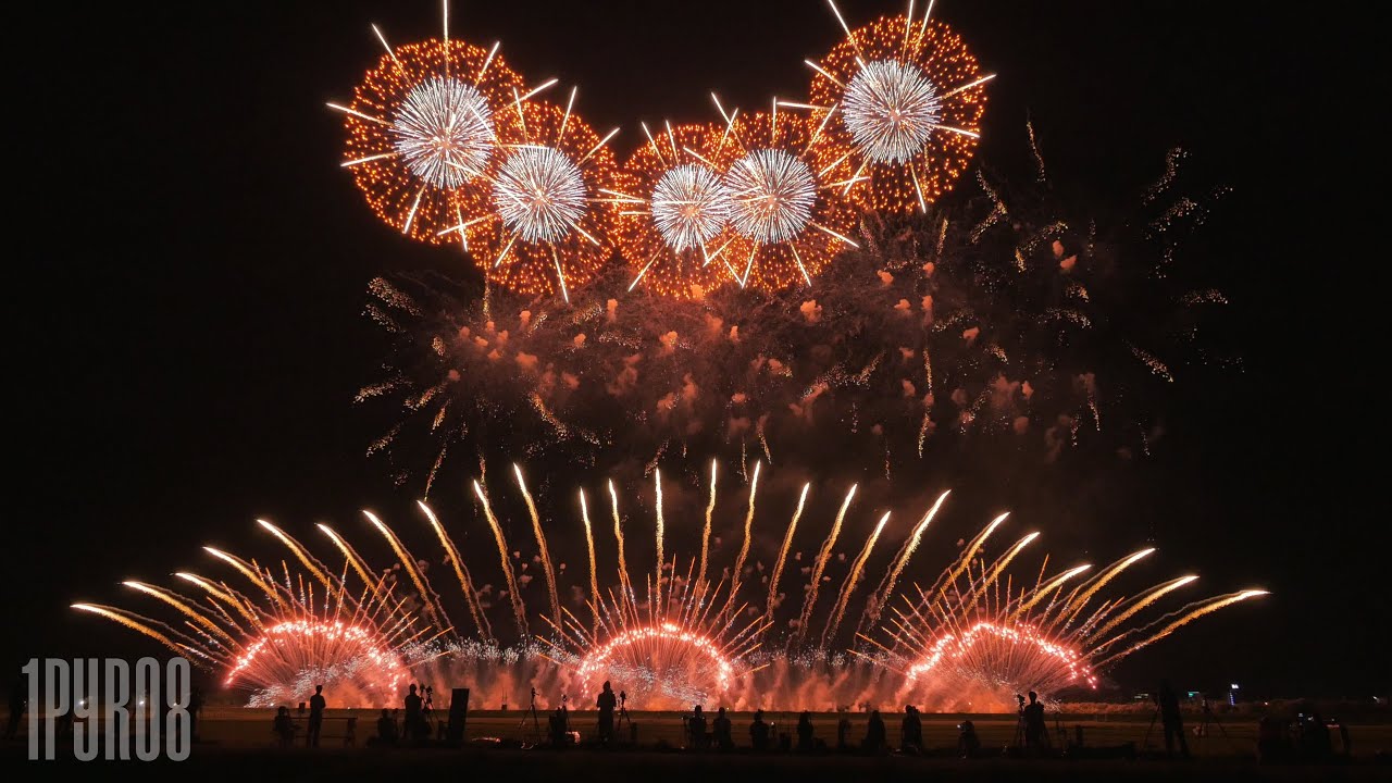 Fireworks - Craftsmanship, technique and art! This is why we love fireworks!