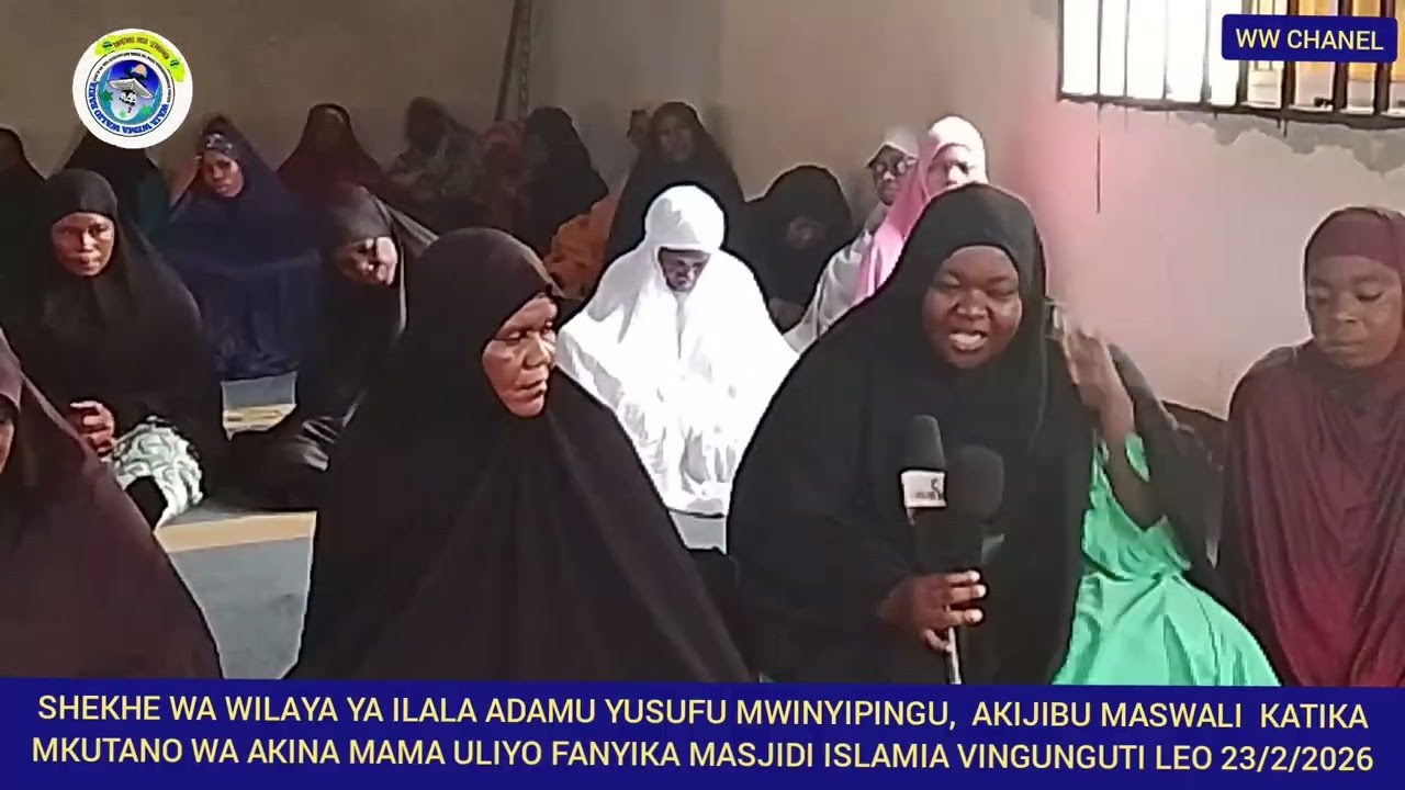 SHEKHE WA WILAYA YA ILALA ADAMU YUSUFU MWINYIPINGU AKIJIBU MASWALI KATIKA MKUTANO WA AKINA MAMA 
