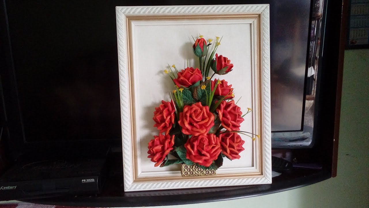 LINDA TELA 3D COM ROSAS DE E.V.A.