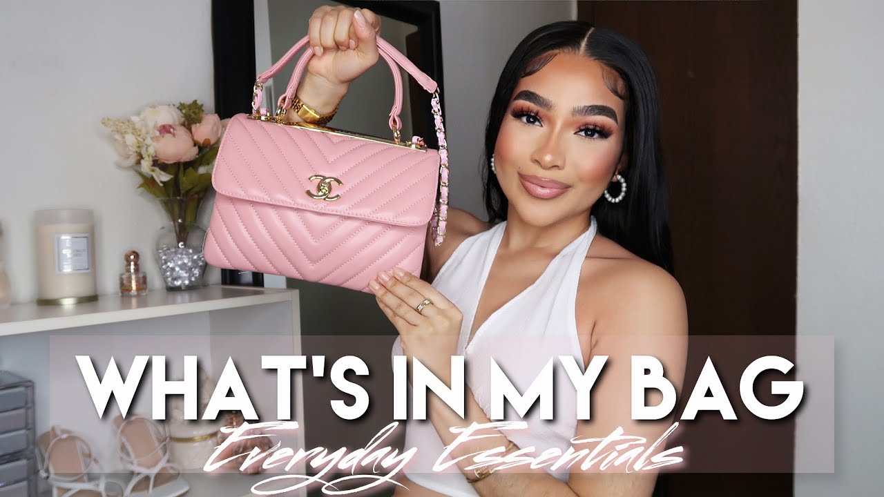 WHAT'S IN MY BAG? 2022 | *Everyday Essentials* | Chanel Top Handle Bag