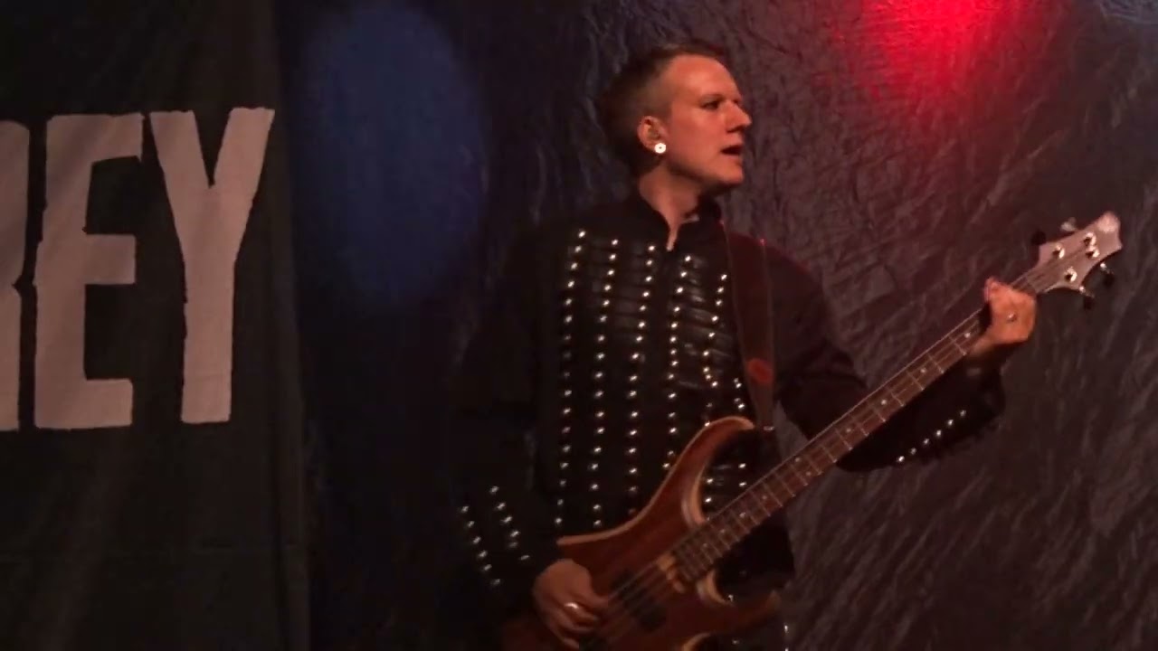 Florian Grey – Blood In A Shell – Kulturwerft Gollan, Lübeck