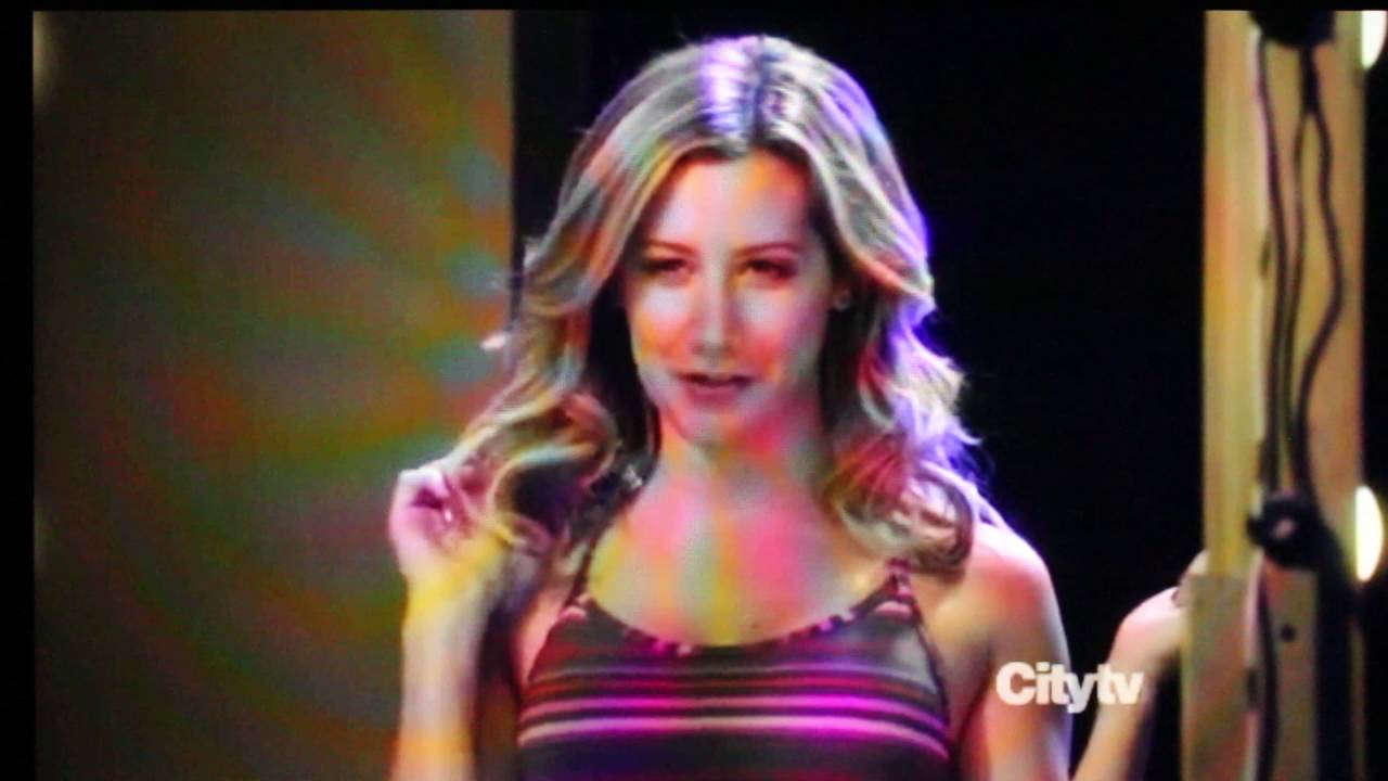 Raising hope 02x14 'You Light Up My Life.'