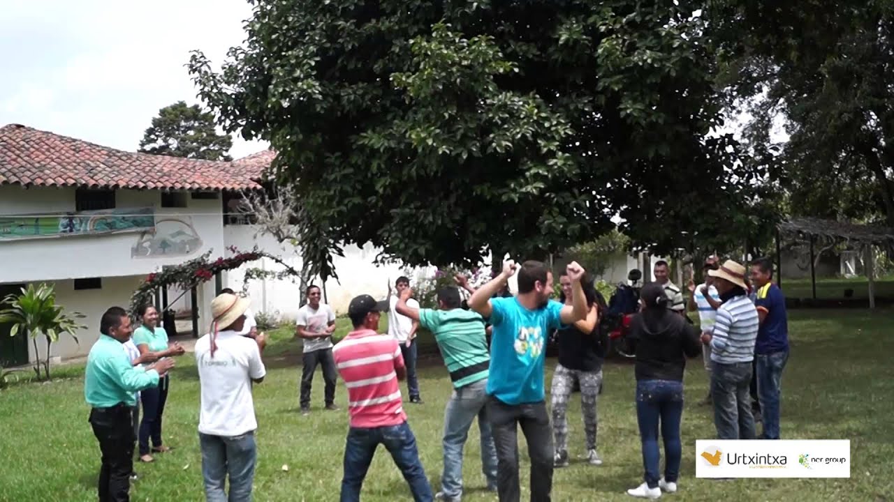 Urtxintxa Eskola kolombiako Nasa komunitatean