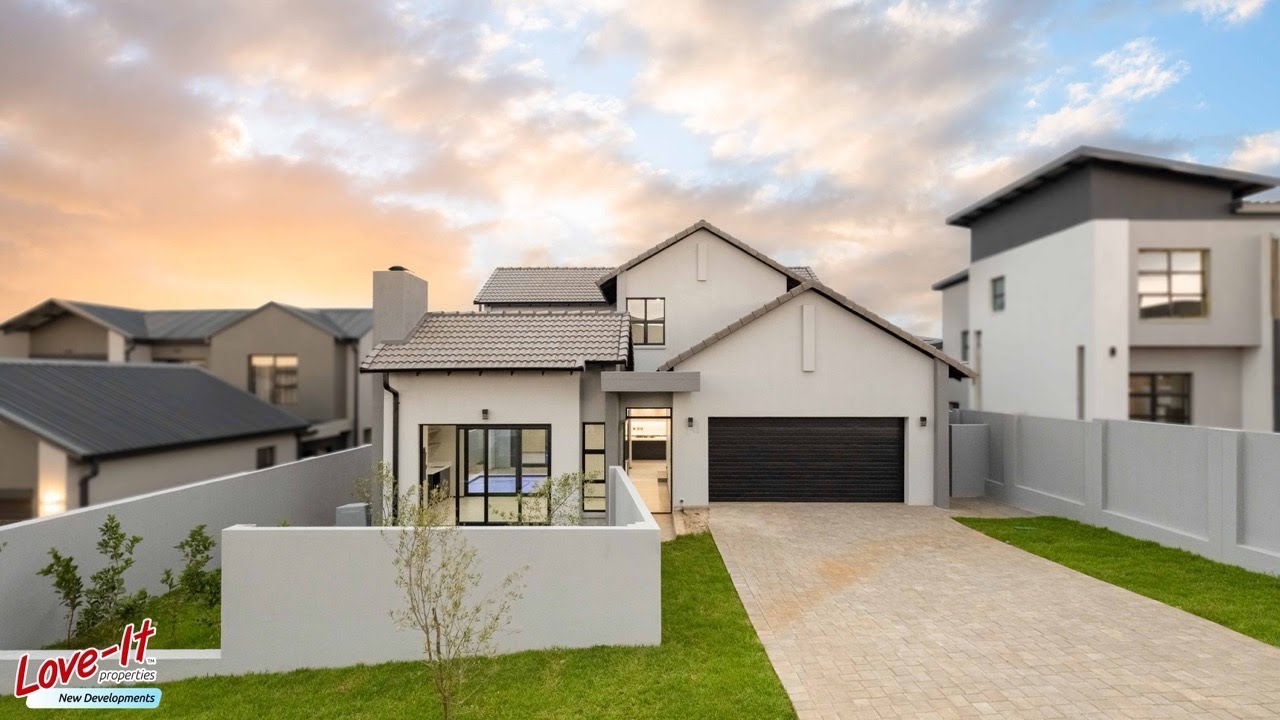 Modern Family Home with Entertainment Room, Pool & Study Nook