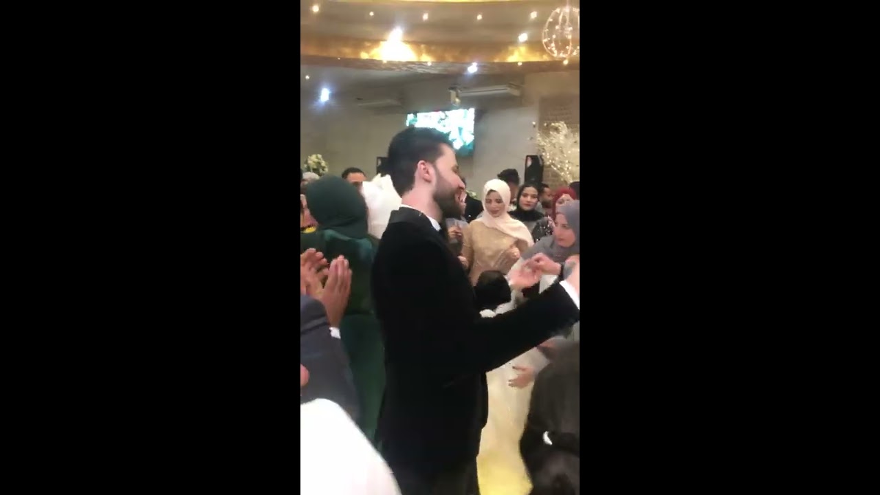 عريس تركي امه عيطت بسبب اغنيه يوم فرحه 😭❤️