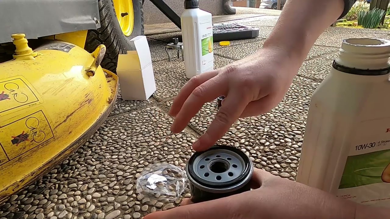 OIL CHANGE - John Deere LTR 180 Lawn mower tractor