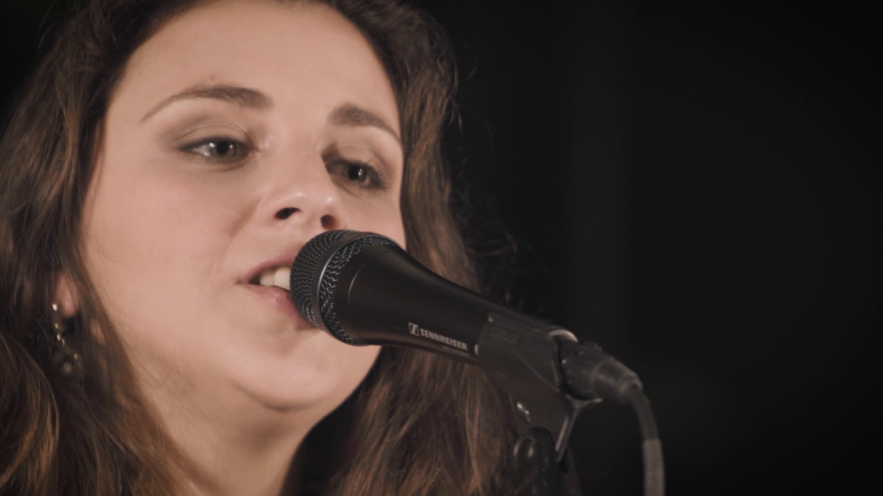 Dora Toiá / Ana Paula - Agora