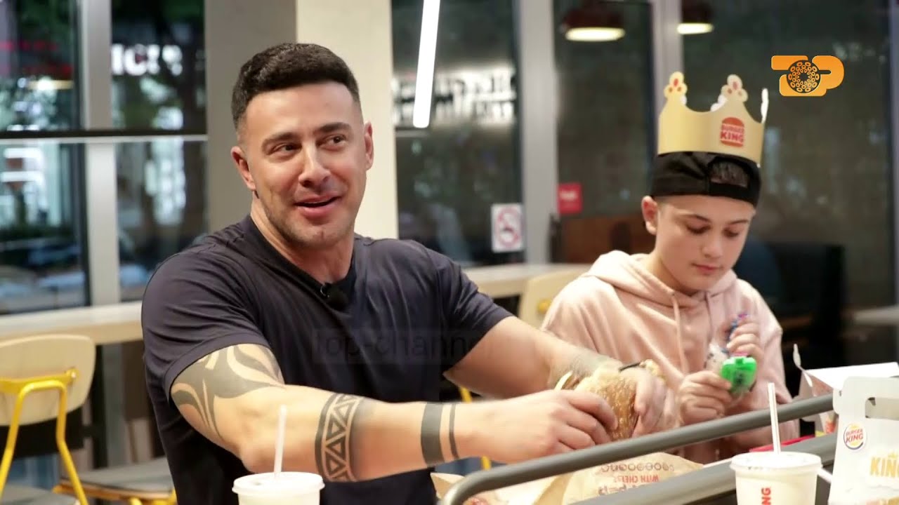 A ja doli Robert Berisha të bëj duetin me djalin e vogël? E Diell 07/11/2021