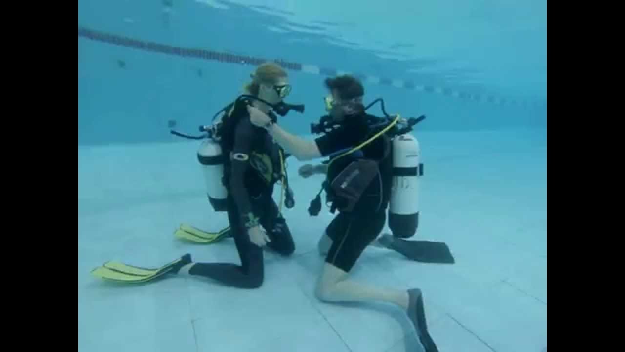 Scuba Skills: Controlled Buoyant Lift Pt 1