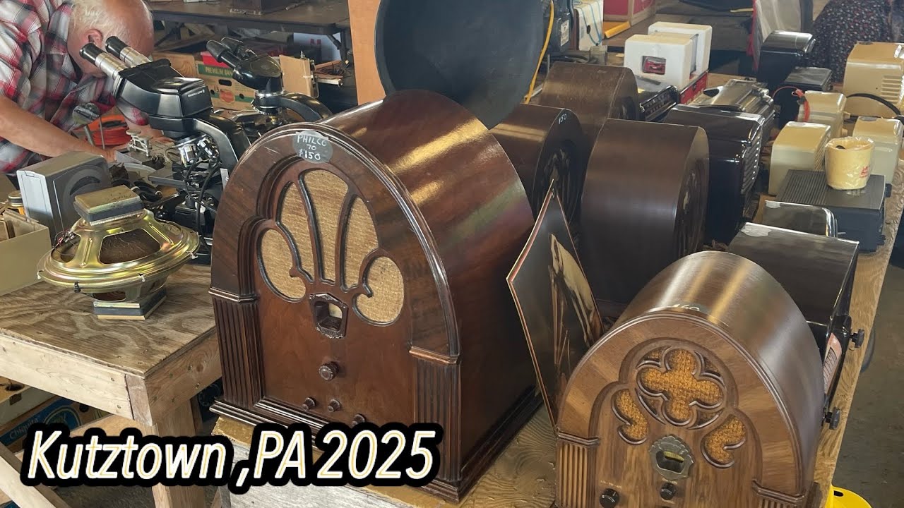 Выставка антикварного радио и винтажных вещей в Куцтауне 2025