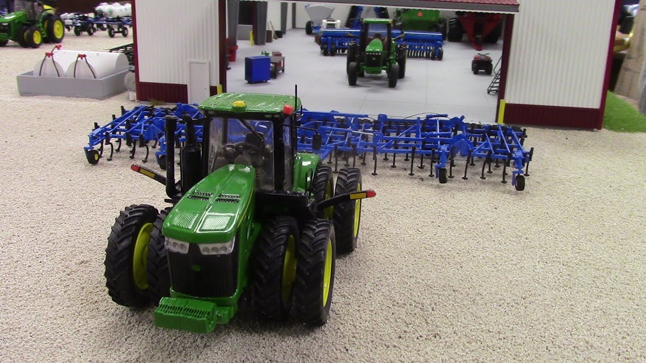Adam Frerich's Grain Farm Display at the 2016 National Farm Toy Show