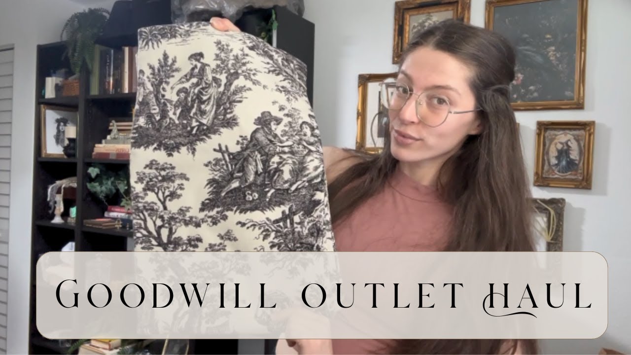 Магазин Goodwill продолжает радовать покупателей!