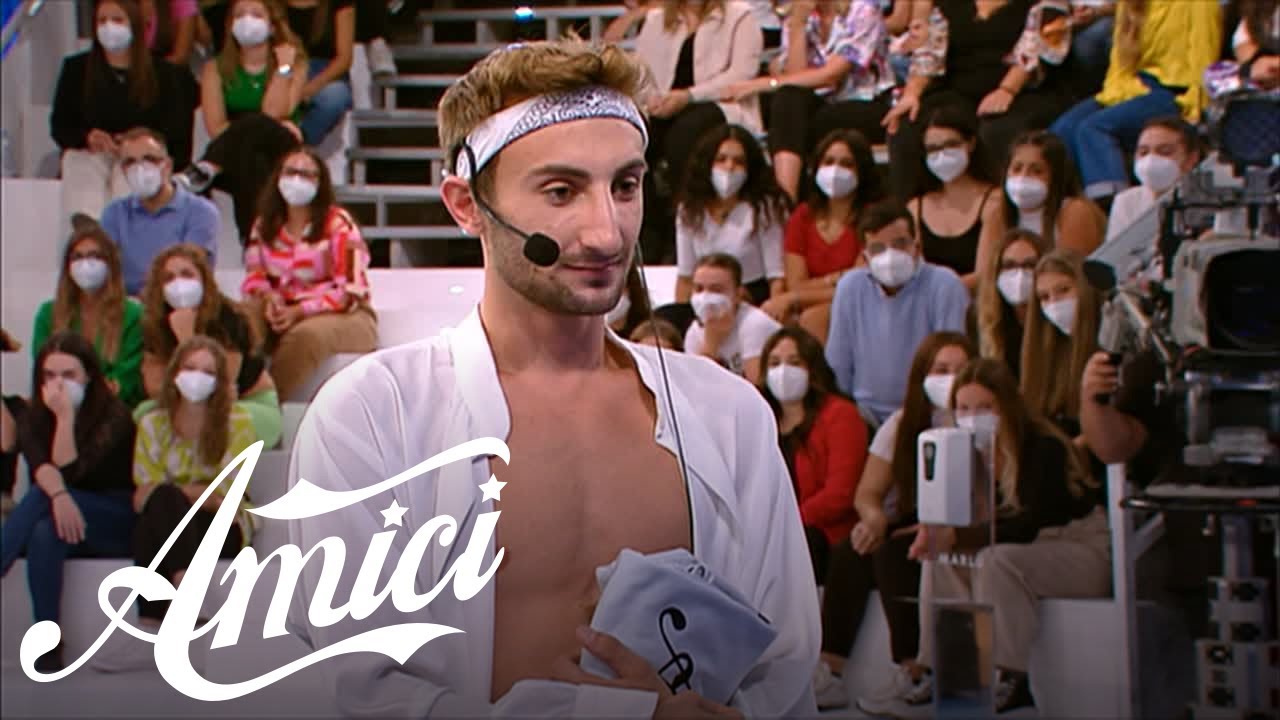 Amici 22 - Alessandra Celentano sospende la maglia a Ramon