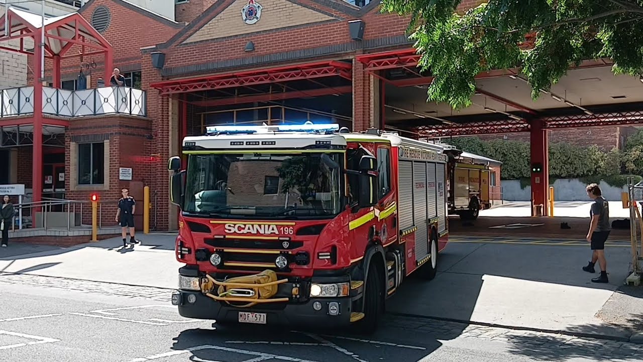 FRV - Rescue 3 Turning out to Sprinkler Full Call