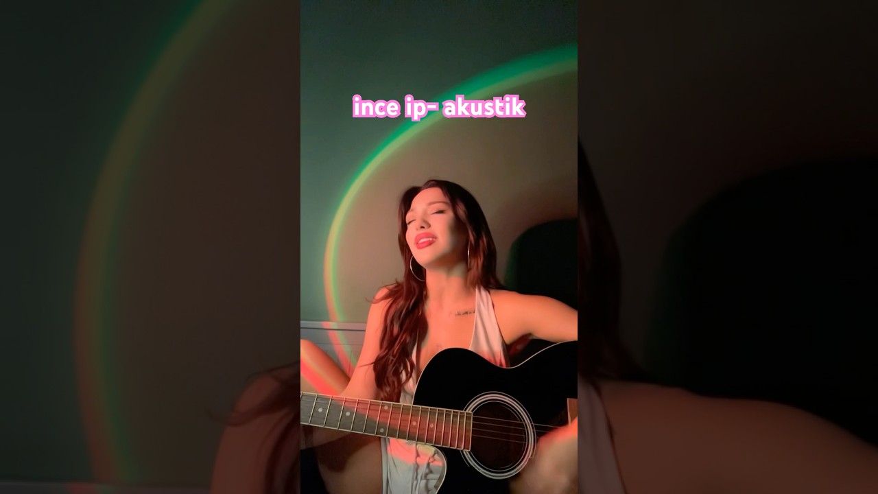 henuz cikmamis sarkimi akustik olarak caldim soyledimm nasil buldunuz?sizce cikmali mi?🎙️ 