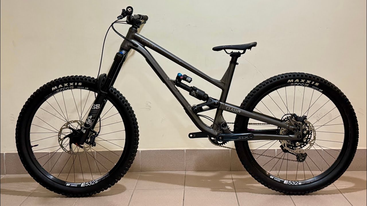 Commencal Clash Essential 2023 27.5 review (VeloLut)