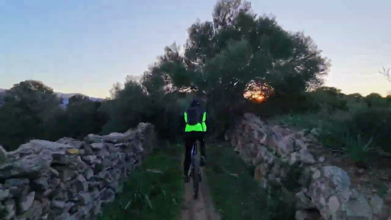 Dji neo 2 - Cycling follow (suivi vélo) - Corsica 