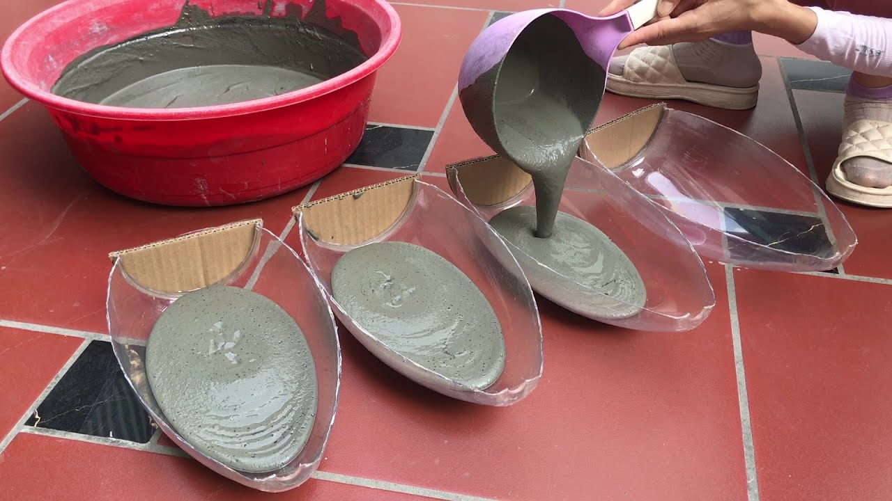 Amazing idea - The easiest way to make plant pots from plastic boxes and cement