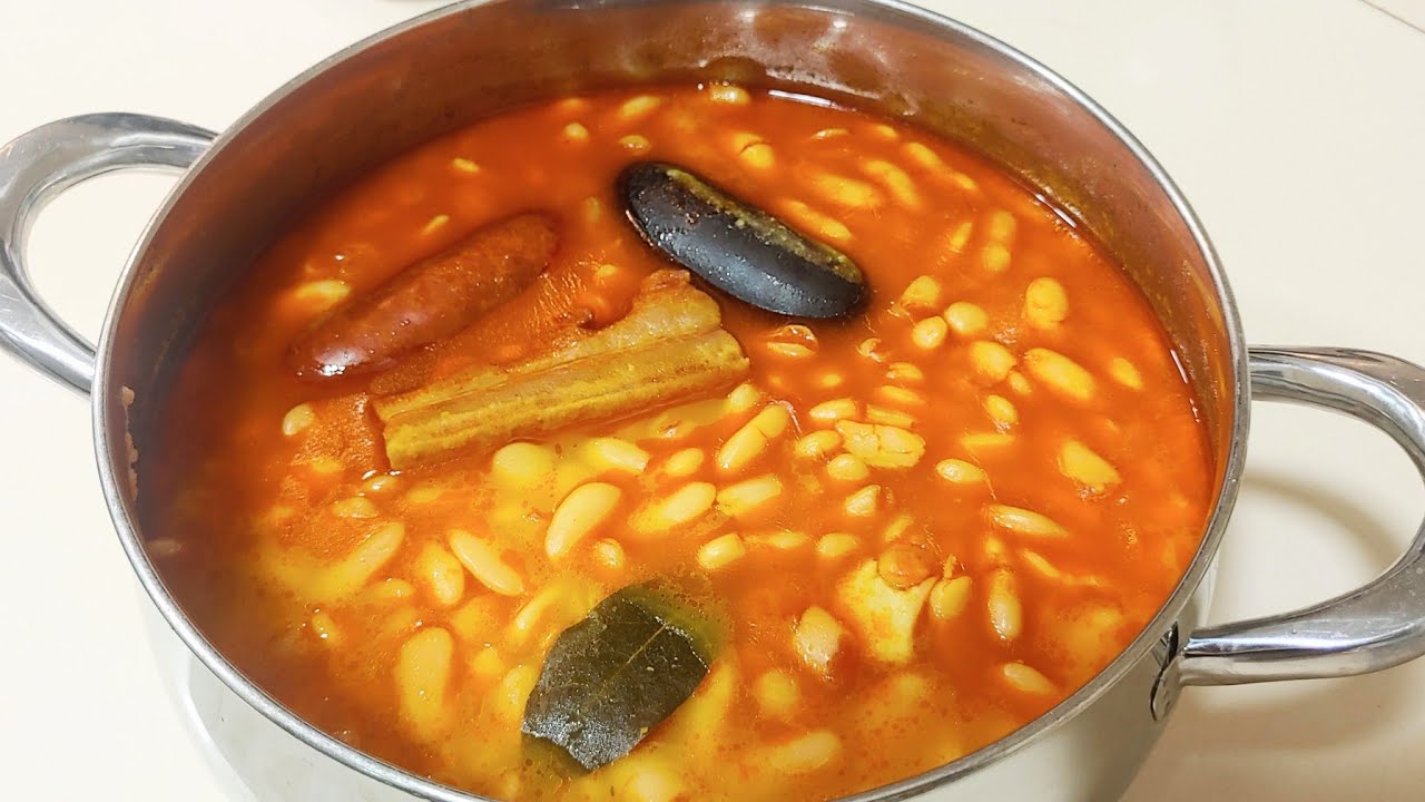 Habichuelas con chorizo y morcilla