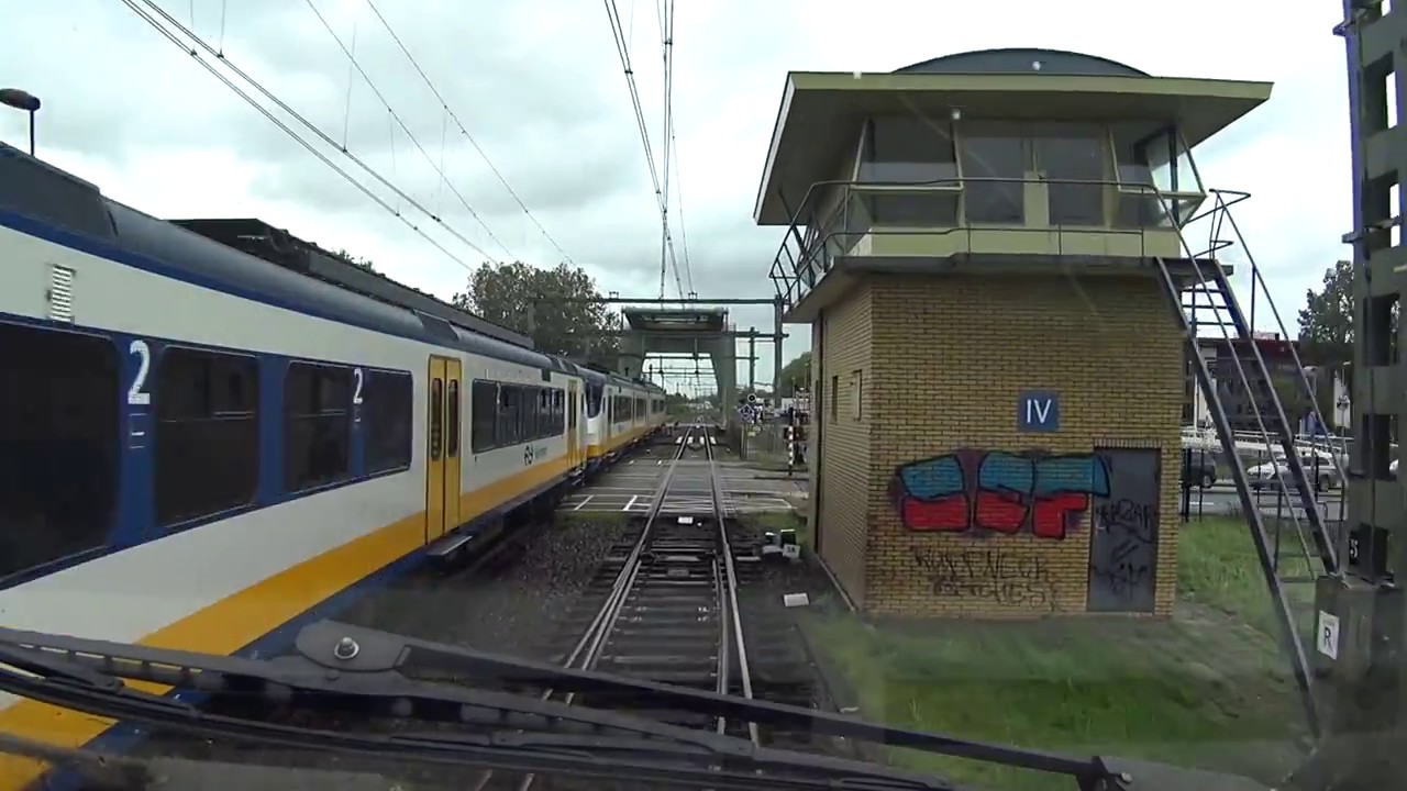 A train driver's view: Alkmaar - Hoorn, VIRM, 13-Sep-2017.