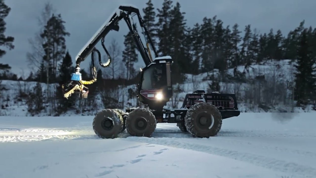 Valmet 911-6-6X6/147+277