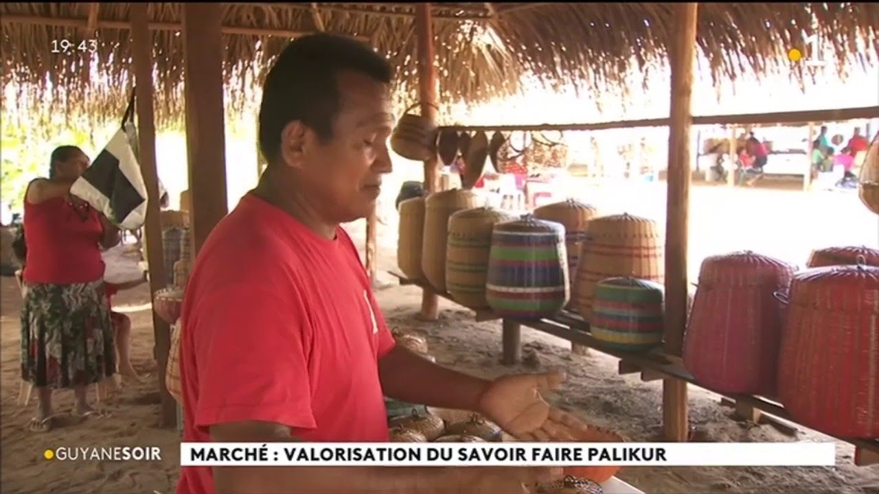 Marché : valorisation du savoir faire palikur
