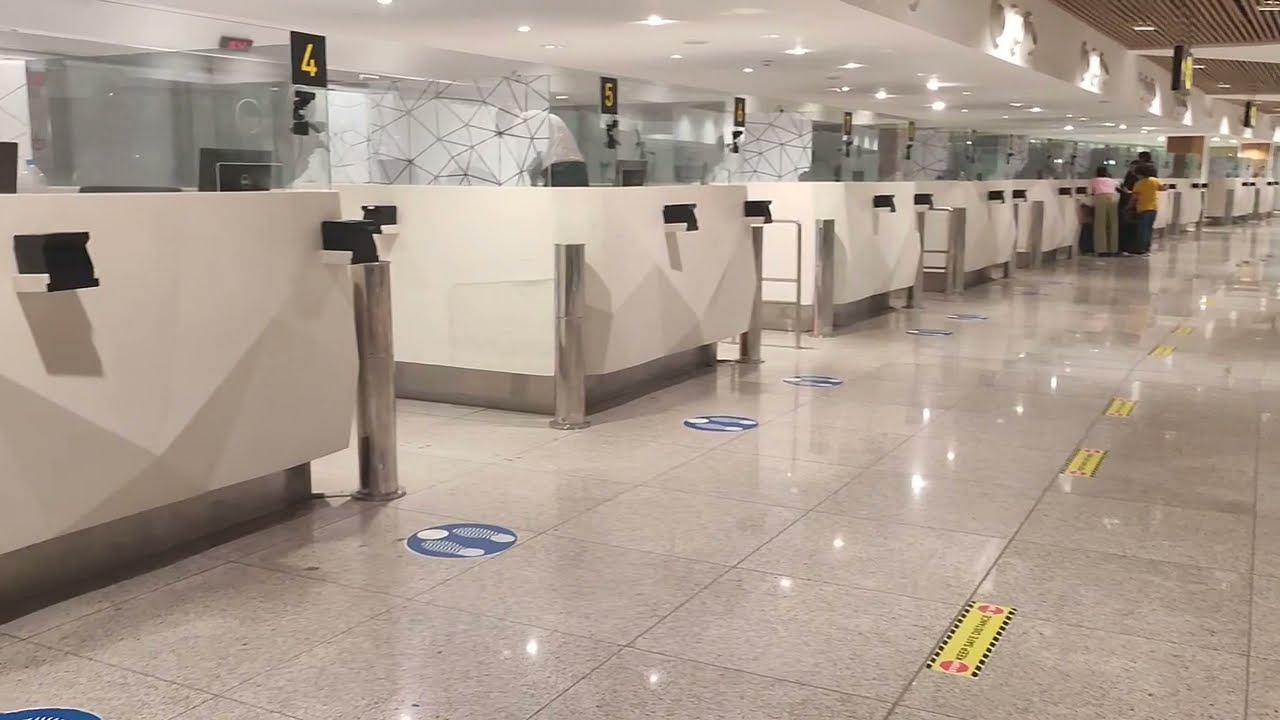 جولة سريعة داخل مطار محمد الخامس الدولي الدار البيضاء 🇲🇦
