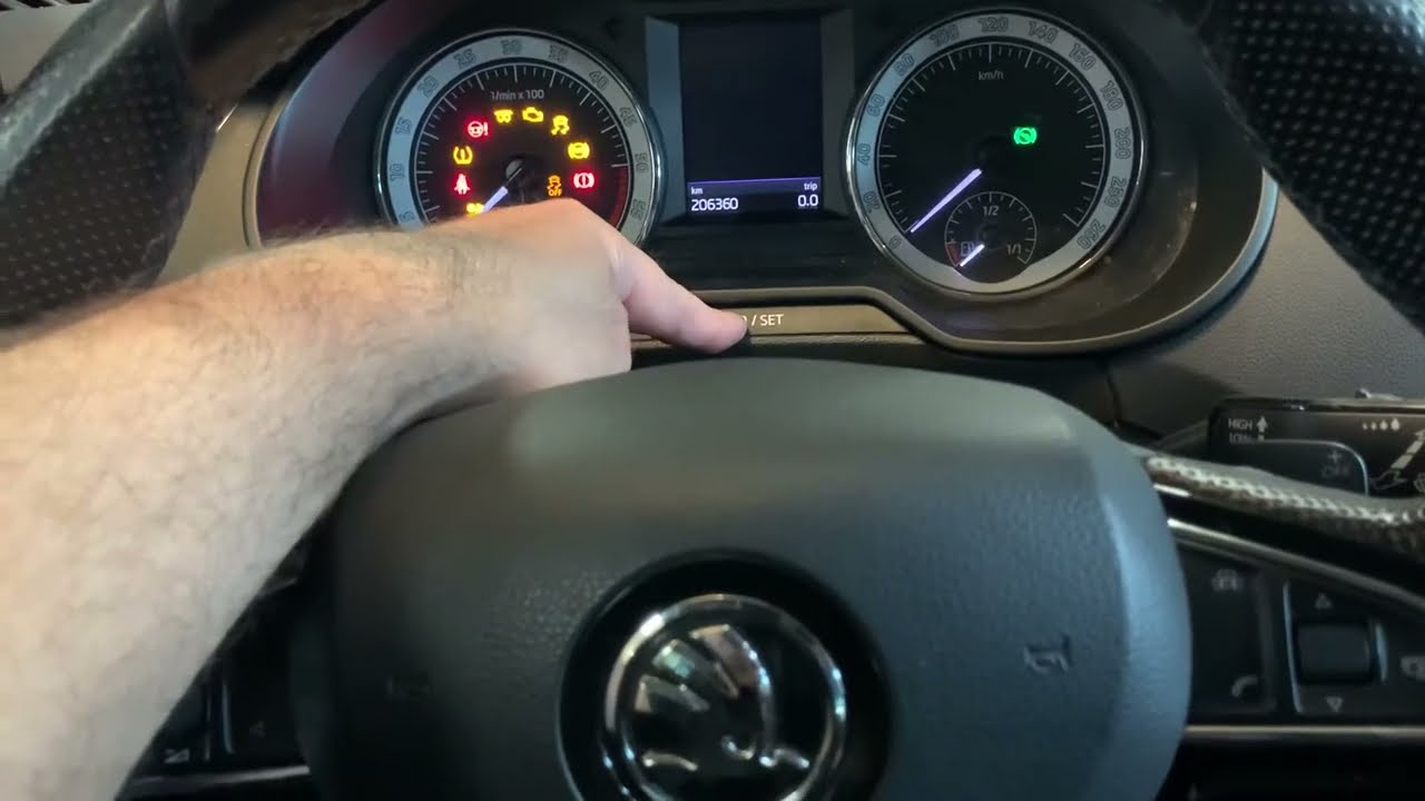 Сброс сервисного обслуживания Skoda Octavia 2018. Сброс сервисного обслуживания. Моя машина.