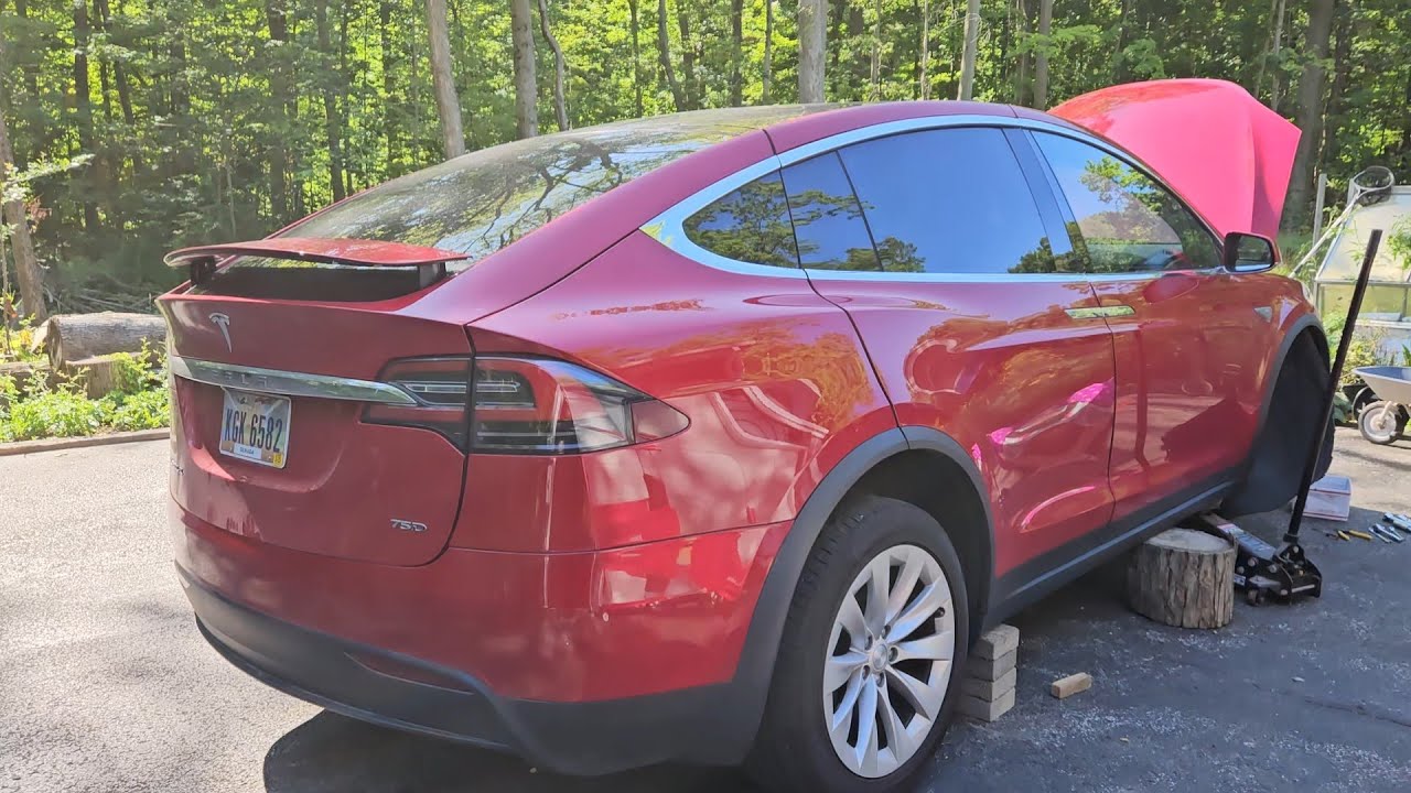 Replacing 2016 Tesla model X air suspension compressor DIY