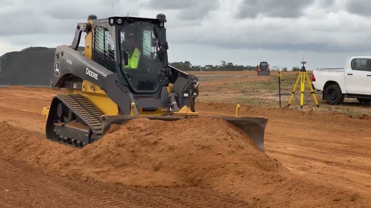 333G Compact Track Loader with SmartGrade&trade;