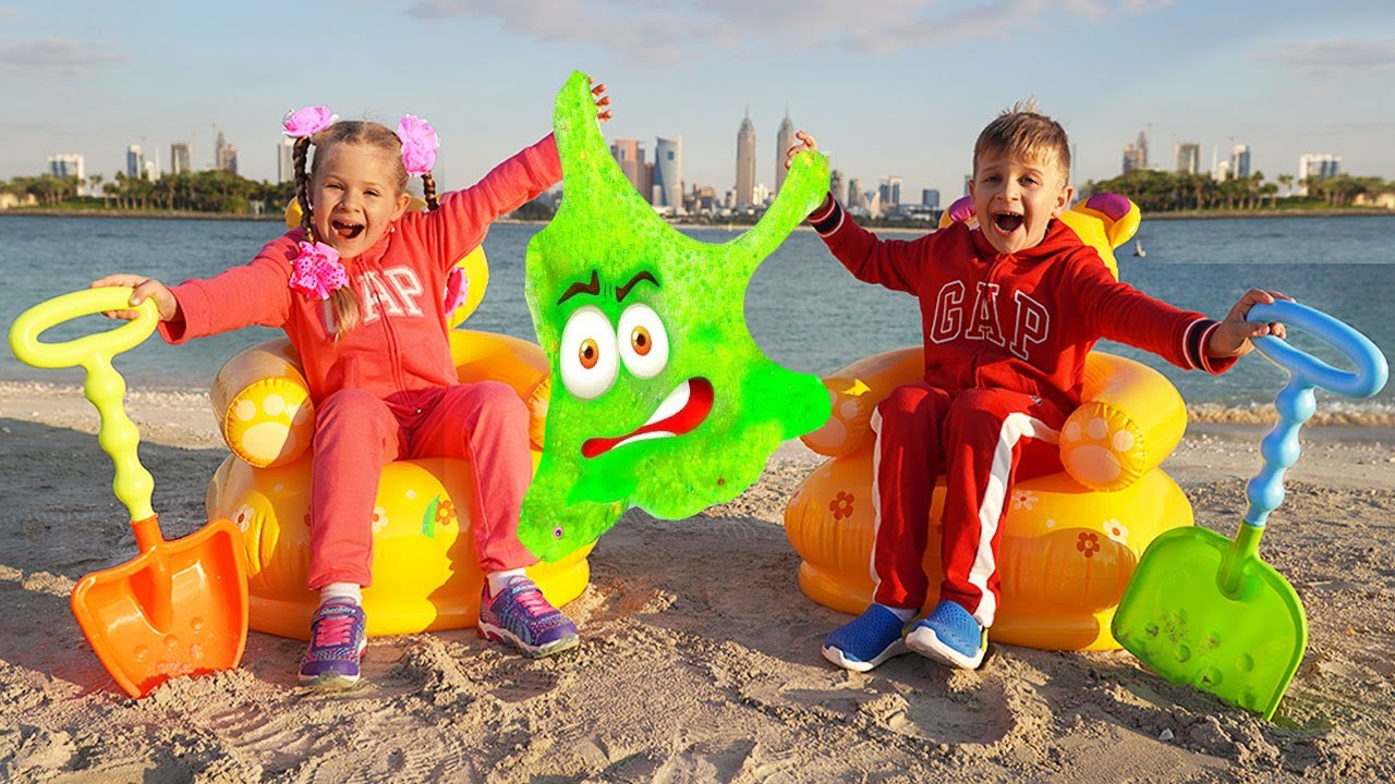 Diana and Roma found a slime on the beach