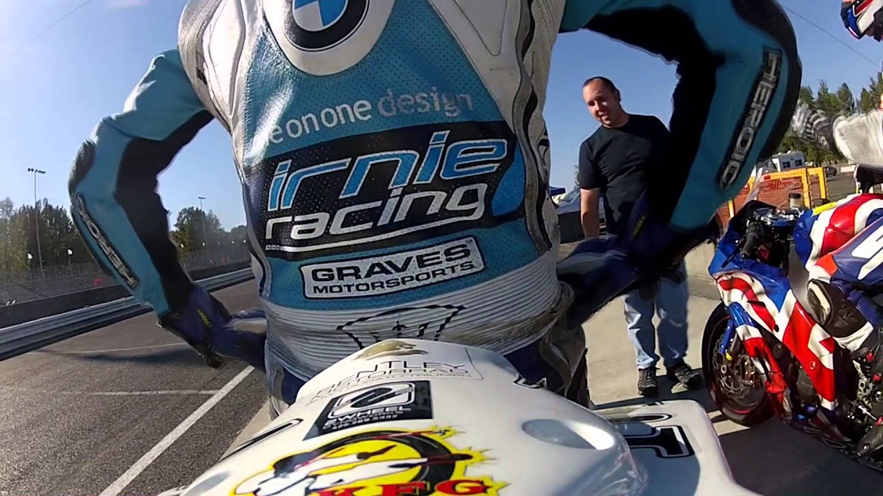 BMW S1000RR Superbike Racer 2012: "Elbow Down"
