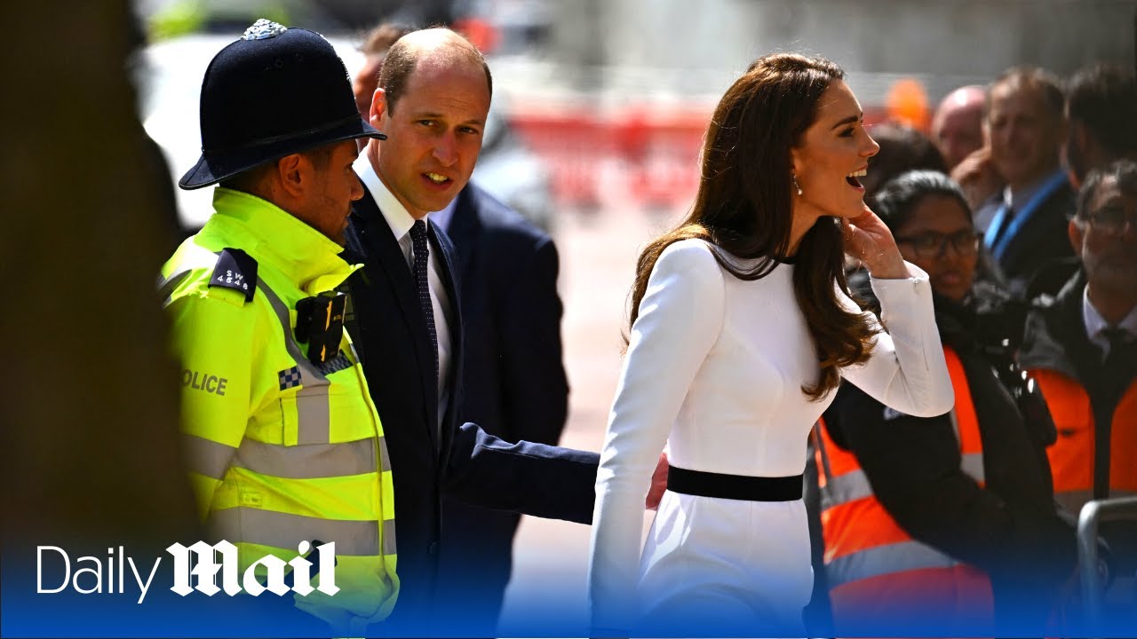 LIVE: King Charles, William and Kate Middleton go on walkabout ahead of Coronation