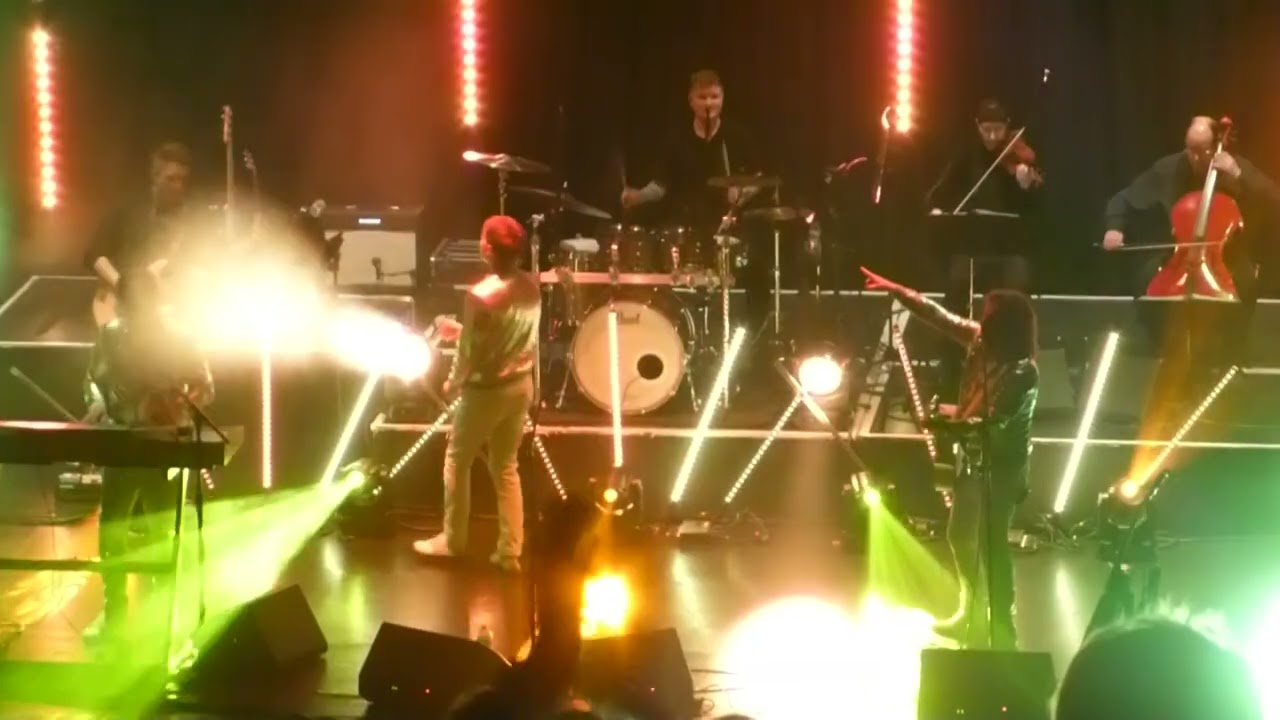 Bee Gees Tribute Show, Jive Talkin', Islands in the Stream, live in Barry.