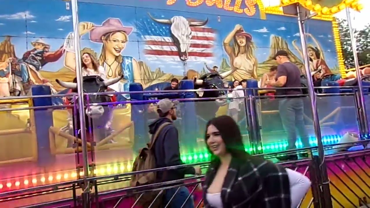 Crazy Bulls Джон Холдсворт PAMA Rides Rodeo Offride на Ноттингемской ярмарке гусей 2023